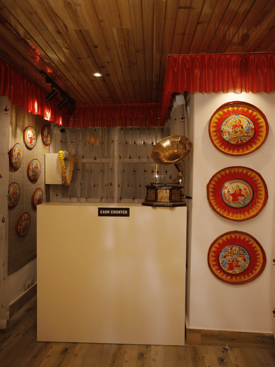  Latitudee Boutique Rooms for family